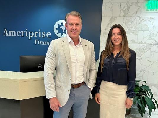 Deirdre Counts, photo 1