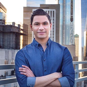 Kumesh Aroomoogan, photo 1