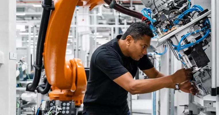 Alex Caffey, photo 1