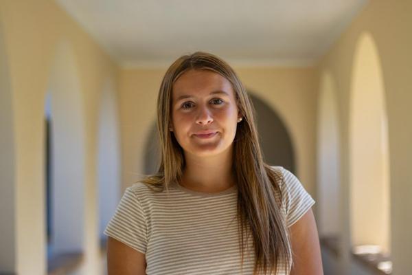 Savannah Taylor, photo 1