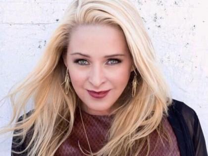 Amanda Parkes, photo 1