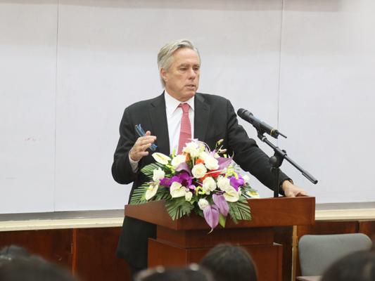 David Thorne, photo 1