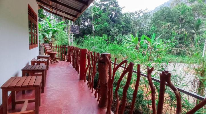 Sujith Pitadeniya, photo 1