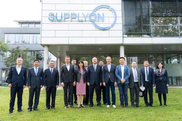 Jason Kruczynski, photo 2