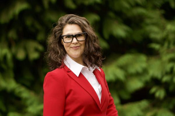 Lisa Peyton, photo 1