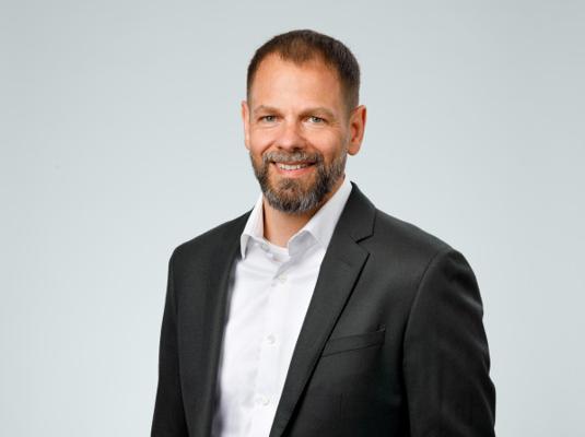 Julian Henschel, photo 2