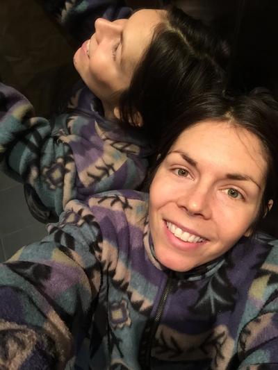 Laura Holcomb, photo 1