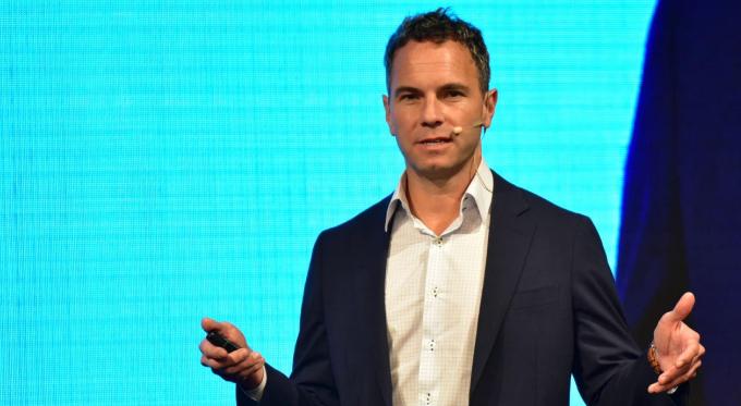 Chris Barton, photo 1