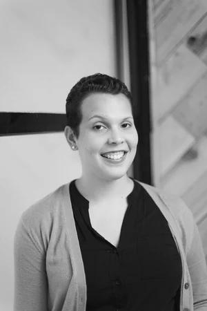 Erica Irving, photo 1