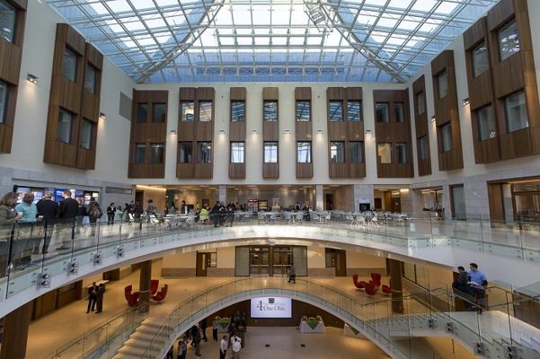 Sloane Mercer, photo 1