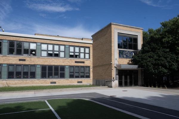 Graphic Tun Bhothinard’S, photo 1