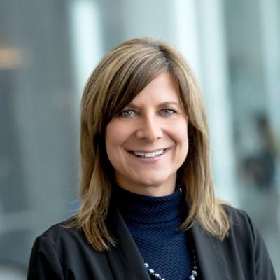 Traci Bednard, photo 2