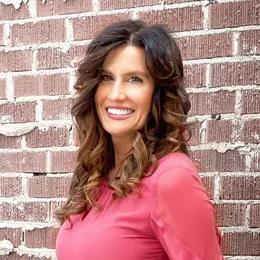 Juli Burroughs, photo 1