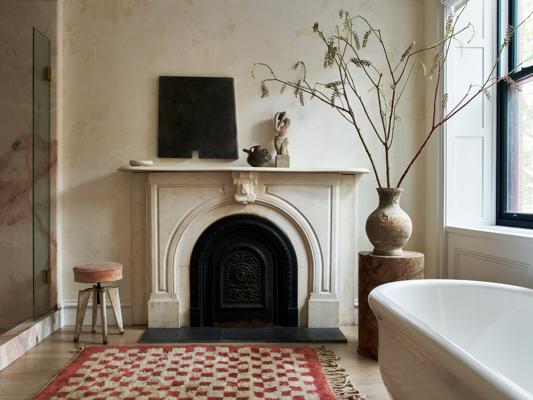 Victoria Watson, photo 2