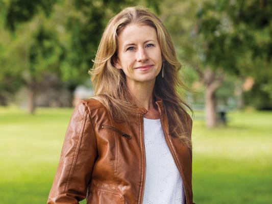 Lindsey King, photo 2