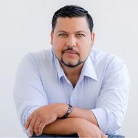 Aaron Villa, photo 1