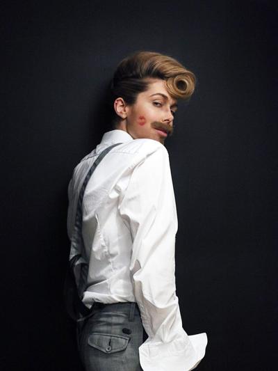 Victor Moss, photo 2