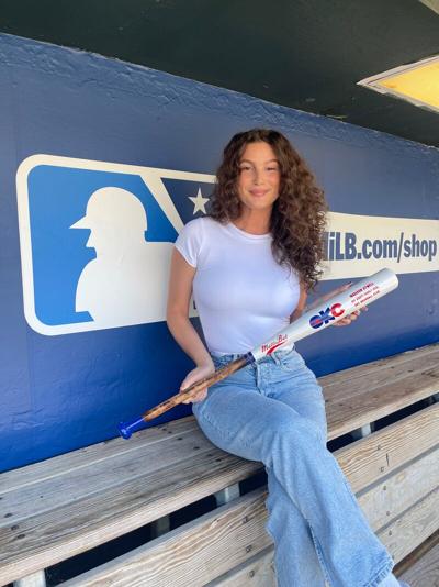 Jenna Byrnes, photo 2