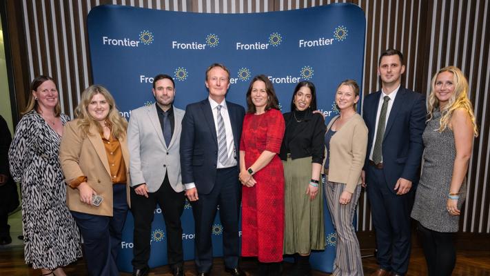 Daniel Davidson, photo 2