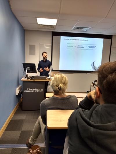 Sam Robertson, photo 1