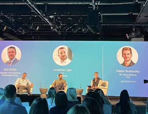 Adam Budovsky, photo 2