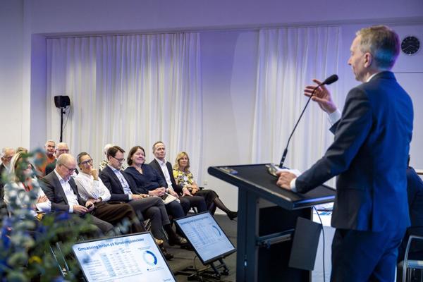 Peter Websdell, photo 1