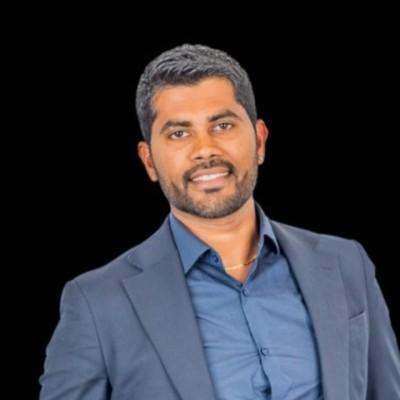 Sam Ringwaldt, photo 2