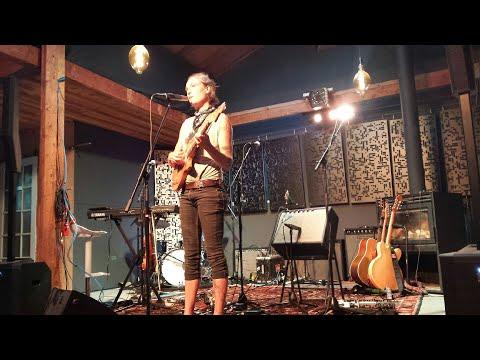 Meg Iredale, photo 2