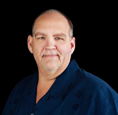 Dean Falconer, photo 1