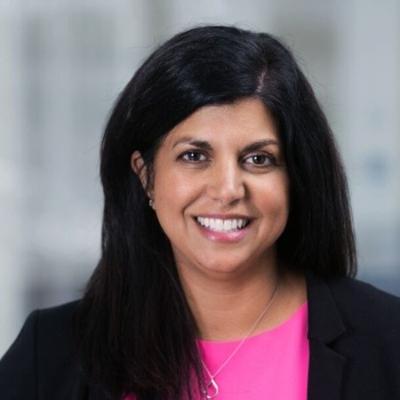 Stephanie Large, photo 2