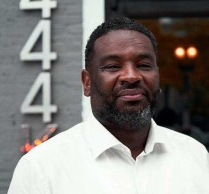 Terrence White, photo 1