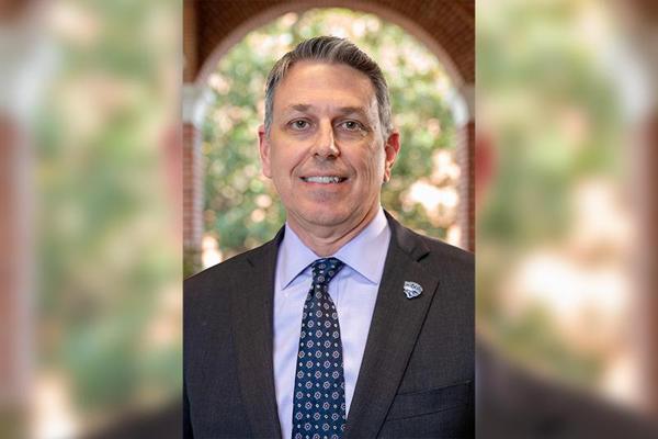 Jon Thompson, photo 2