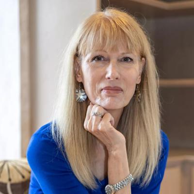 Elizabeth Lewis, photo 1