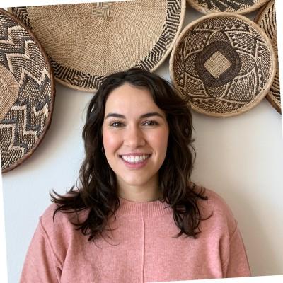 Manisha Hale, photo 2