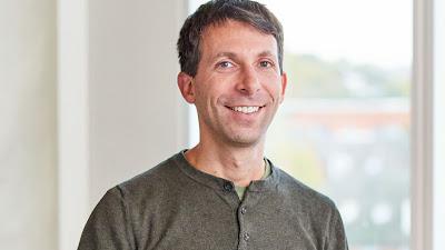 Jonathan Fildes, photo 2