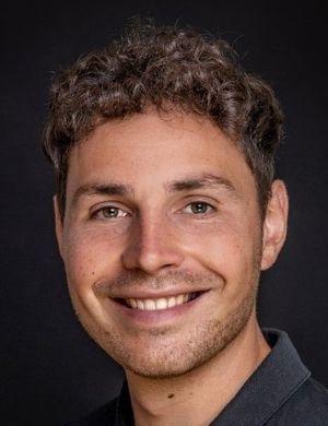 Simon Bauer, photo 1