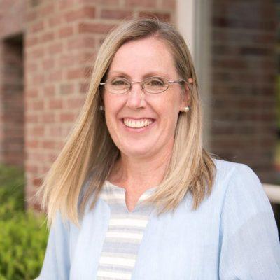 Angie Ledger, photo 1