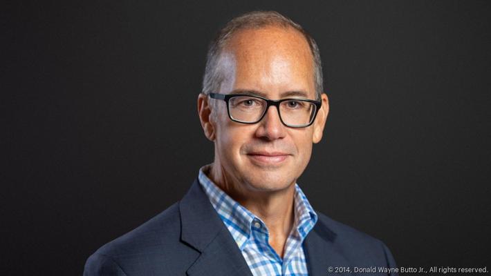 Peter Benton, photo 2