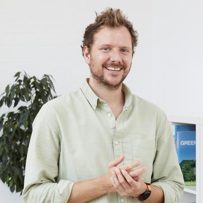 Alexander Baker, photo 1