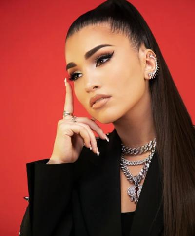 Olesia Asessorova, photo 1