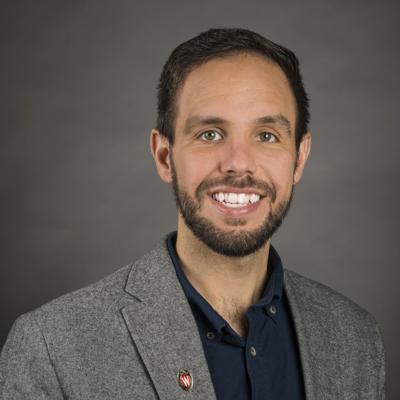 Brett Jones, photo 1