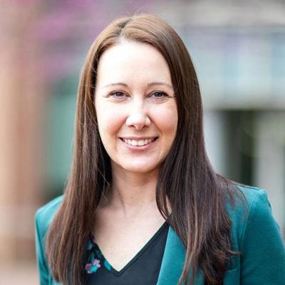 Traci Larson, photo 2