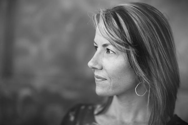 Andrea Stone, photo 1