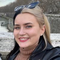 Alexandra Maxwell, photo 2