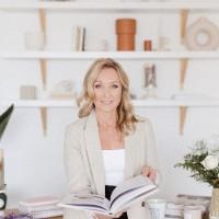 Joanna Walker, photo 1