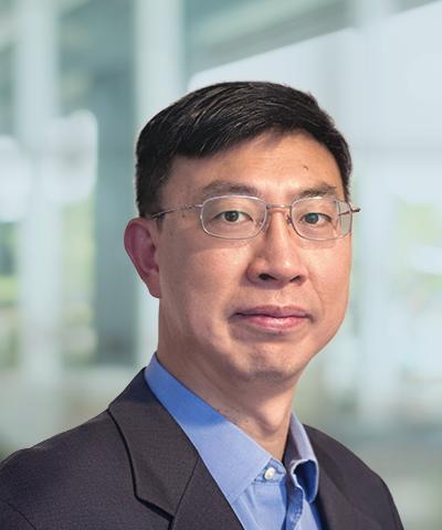 Dong Wang, photo 1