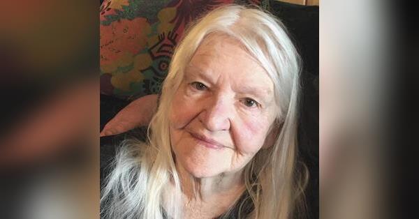 Lori Plesich, photo 1