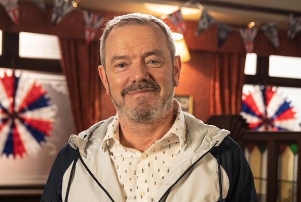 Simon O'Brien, photo 1