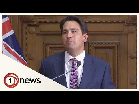 Simon Bridges, photo 1