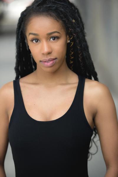 Ellyse Collins, photo 1